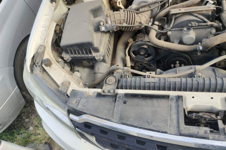 Used Land X8 2017 2.0T Gasoline 4x4 Luxury Model Engine Bay Right
