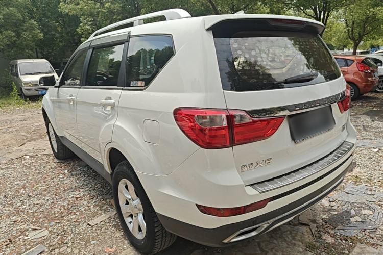 Used Land X8 2017 2.0T Gasoline 4x2 Luxury Edition Rear Left 45 Deg
