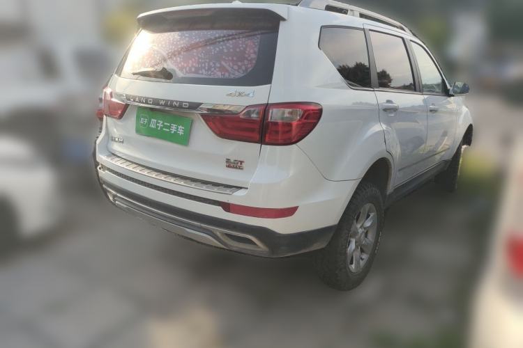Used Land X8 2017 2.0T Gasoline 4x4 Luxury Model Rear Right 45 Deg