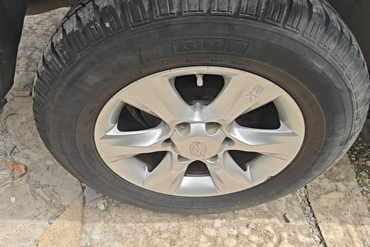 Used Land X8 2017 2.0T Gasoline 4x2 Luxury Edition Right Rear Wheel Hub