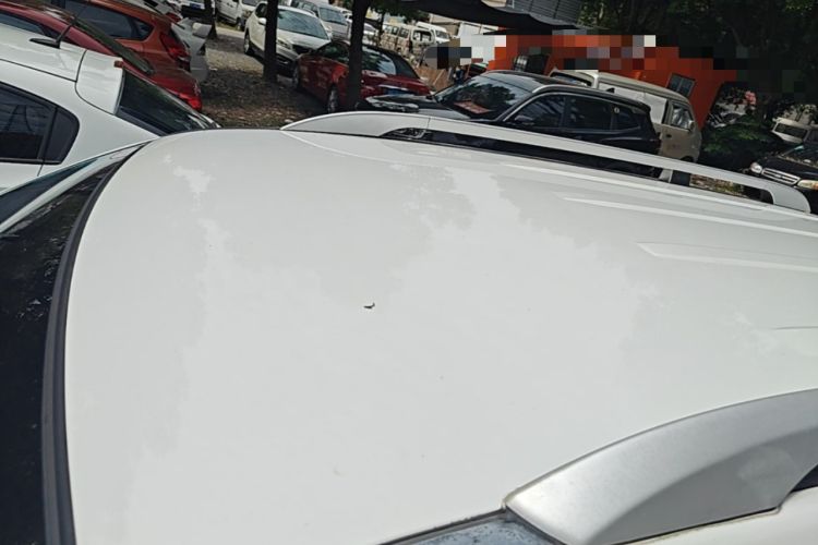 Used Land X8 2017 2.0T Gasoline 4x2 Luxury Edition Roof
