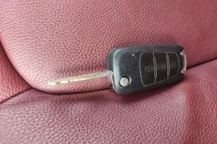 Used Land X8 2017 2.0T Gasoline 4x4 Luxury Model Vehicle Key