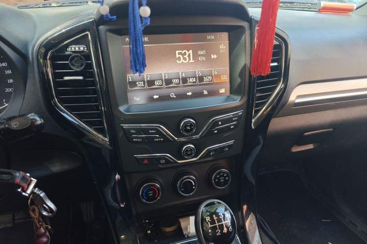 Used Land X8 2018 1.8T Gasoline 4x4 Luxury Model Audio And AC Panel