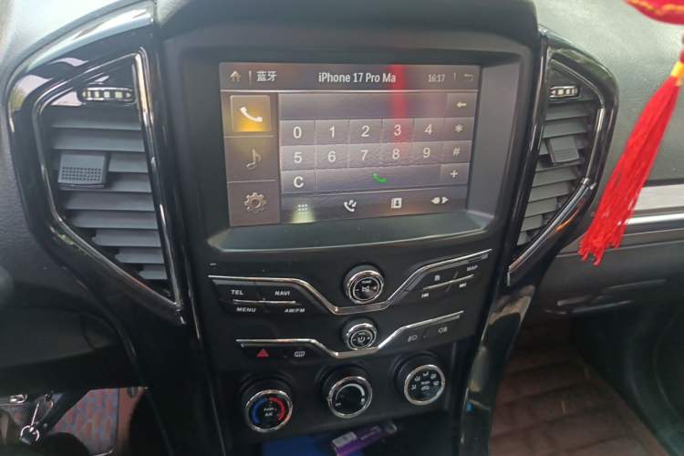 Used Land X8 2018 1.8T Gasoline 4x4 Luxury Model Audio And AC Panel