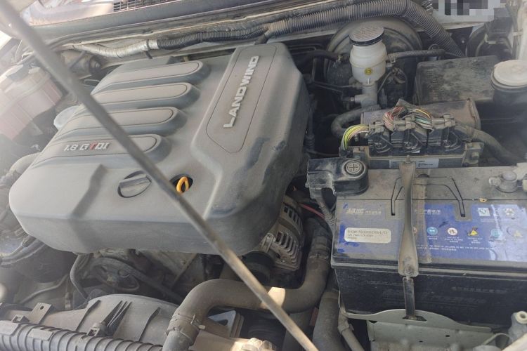 Used Land X8 2018 1.8T Gasoline 4x4 Luxury Model Engine Bay Left