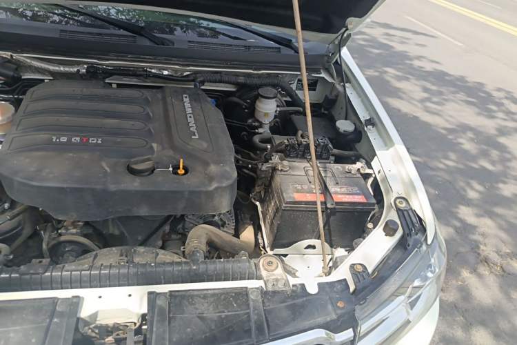 Used Land X8 2018 1.8T Gasoline 4x4 Luxury Model Engine Bay Left