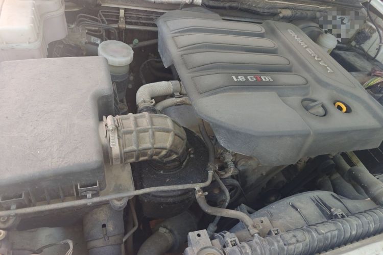 Used Land X8 2018 1.8T Gasoline 4x4 Luxury Model Engine Bay Right