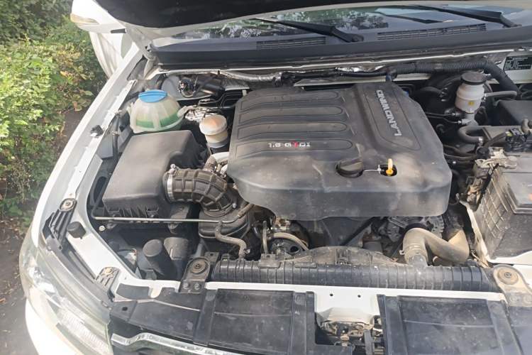 Used Land X8 2018 1.8T Gasoline 4x4 Luxury Model Engine Bay Right