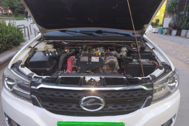 Used Land X8 2018 2.0T Diesel 4x4 Luxury Edition Engine Bay