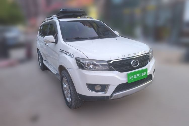 Used Land X8 2018 2.0T Diesel 4x4 Luxury Edition Front Right 45 Deg