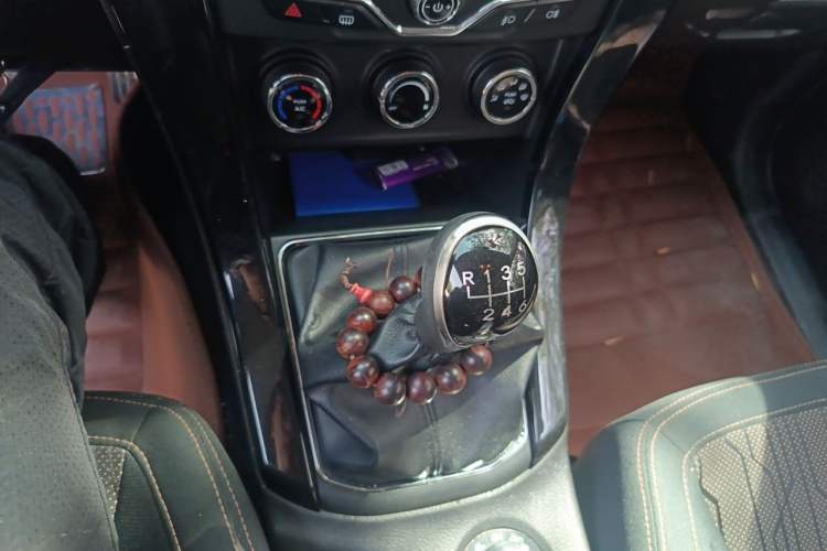 Used Land X8 2018 1.8T Gasoline 4x4 Luxury Model Gear Lever