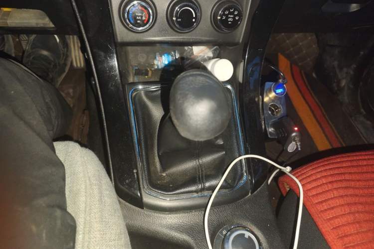 Used Land X8 2018 2.0T Diesel 4x4 Luxury Edition Gear Lever
