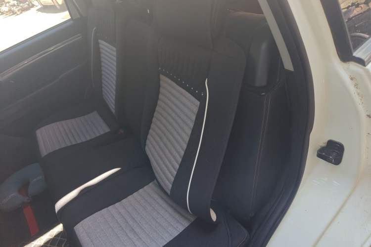 Used Land X8 2018 1.8T Gasoline 4x4 Luxury Model Left Rear Seat