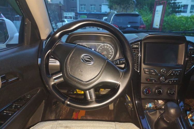 Used Land X8 2018 2.0T Diesel 4x4 Luxury Edition Steering Wheel