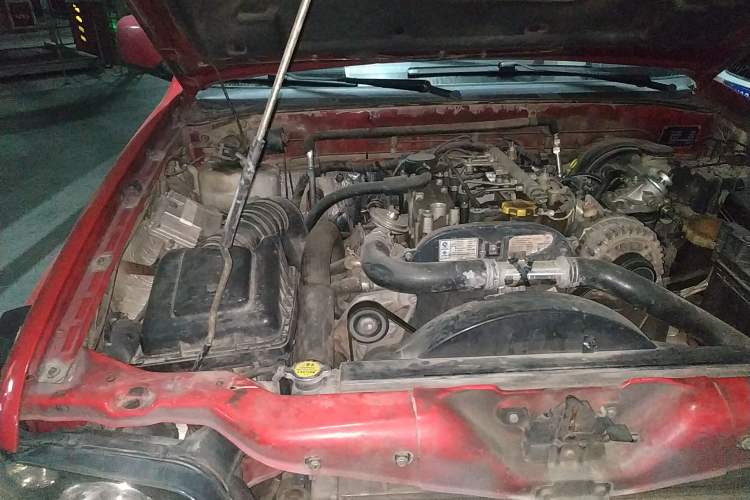 Used Land X9 2009 2.5T VM Two-Wheel Drive Diesel Version Engine Bay Right