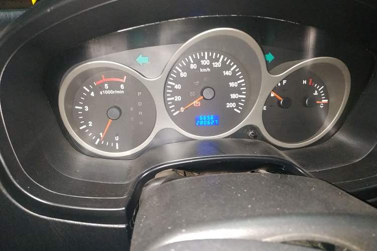 Used Land X9 2009 2.5T VM Two-Wheel Drive Diesel Version Odometer Close Up