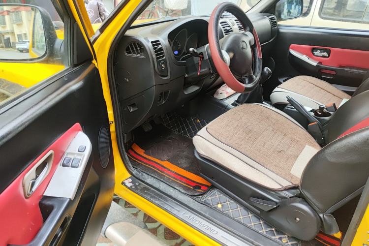 Used Land X9 2009 2.5T VM Two-Wheel Drive Diesel Version Driver Seat