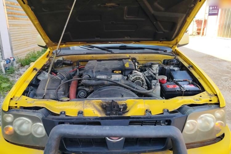 Used Land X9 2009 2.5T VM Four-Wheel Drive Diesel Version Engine Bay