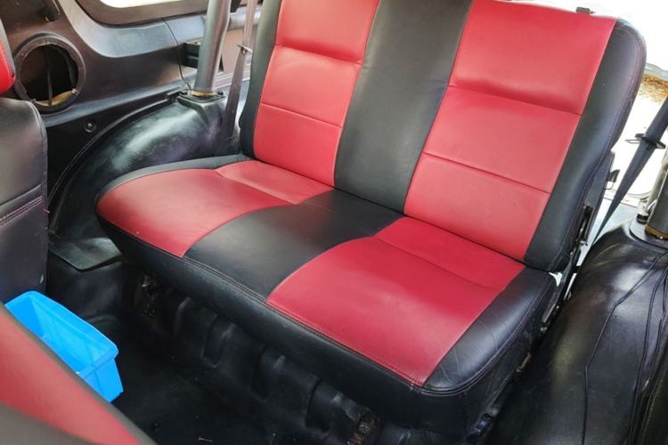 Used Land X9 2009 2.5T VM Four-Wheel Drive Diesel Version Left Rear Seat