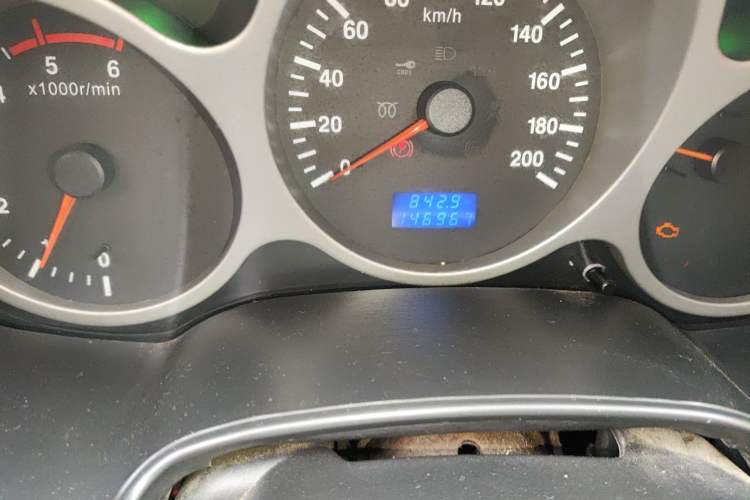Used Land X9 2009 2.5T VM Two-Wheel Drive Diesel Version Odometer Close Up