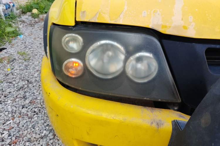 Used Land X9 2009 2.5T VM Four-Wheel Drive Diesel Version Right Front Headlight