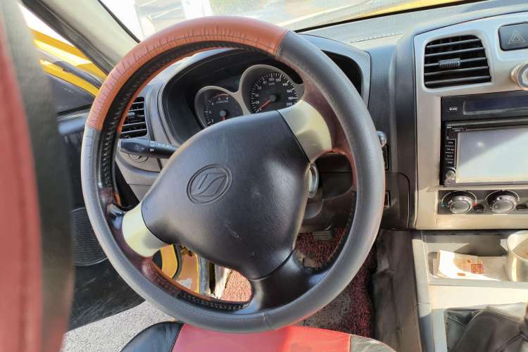 Used Land X9 2009 2.5T VM Four-Wheel Drive Diesel Version Steering Wheel