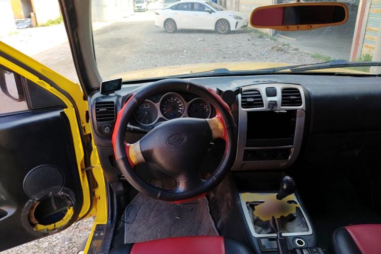 Used Land X9 2009 2.5T VM Four-Wheel Drive Diesel Version Steering Wheel