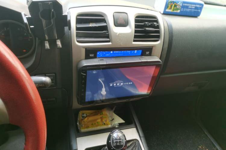 Used Land X9 2013 2.0T Four-Wheel-Drive Diesel Model Audio And AC Panel