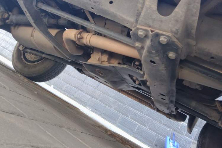Used Land X9 2013 2.0T Four-Wheel-Drive Diesel Model Chassis Front Right