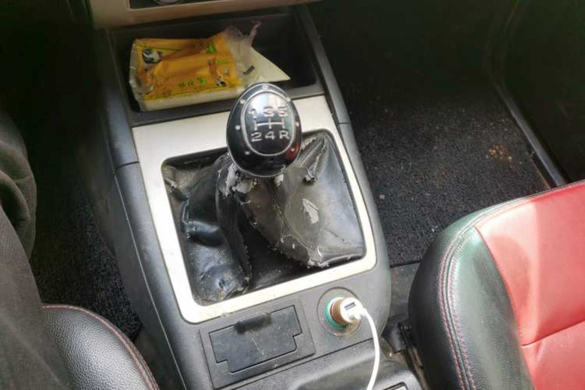 Used Land X9 2013 2.0T Four-Wheel-Drive Diesel Model Gear Lever