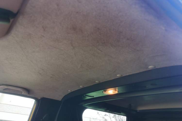 Used Land X9 2013 2.0T Four-Wheel-Drive Diesel Model Headliner