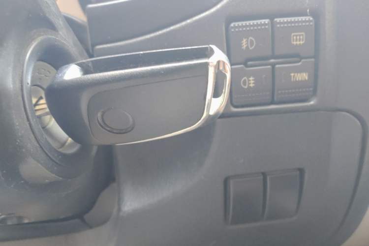 Used Land X9 2013 2.0T Four-Wheel-Drive Diesel Model Vehicle Key
