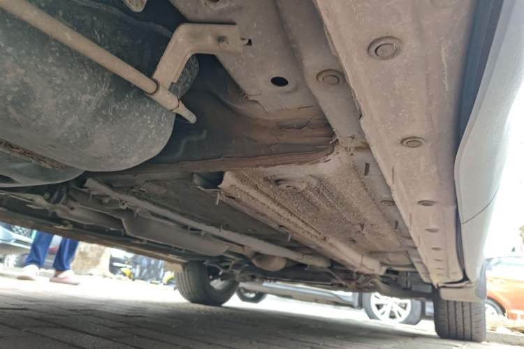 Used Land Xiaoyao 2018 1.5T Manual Silver Edition Chassis Rear Right