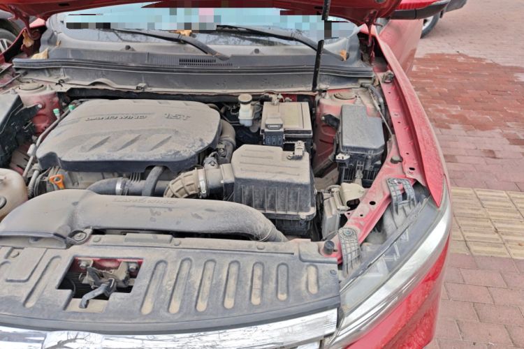 Used Land Xiaoyao 2018 1.5T Manual Silver Edition Engine Bay Left