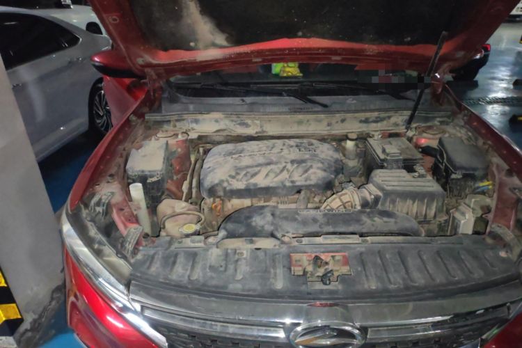 Used Land Xiaoyao 2018 1.5T Manual Silver Edition Engine Bay Right
