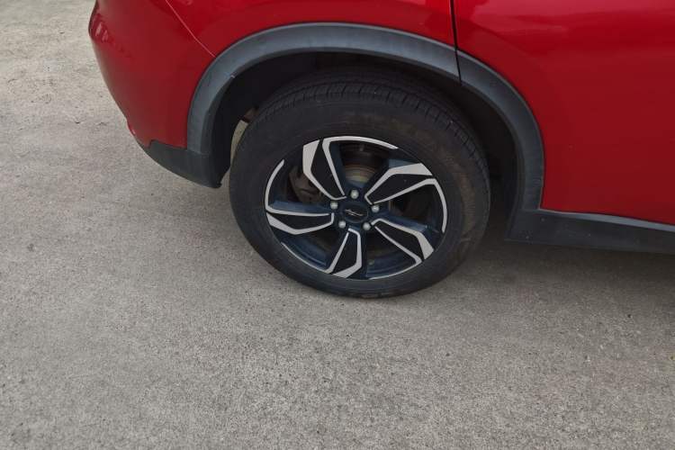 Used Land Xiaoyao 2018 1.5 GTDI Manual Silver Edition Exterior 2