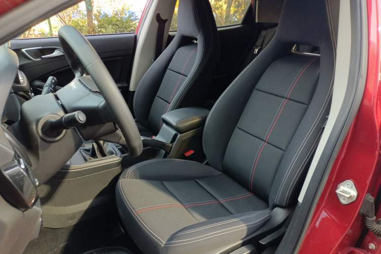 Used Land Xiaoyao 2018 1.5T Manual Silver Edition Left Front Seat