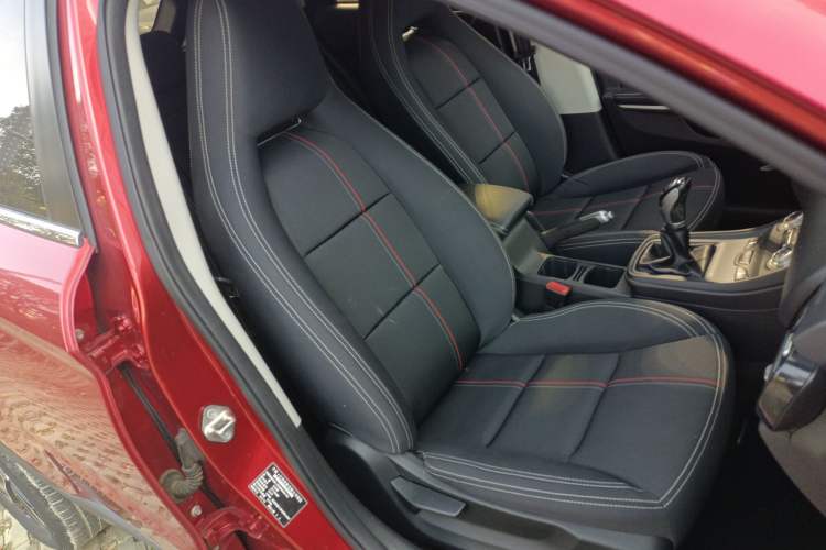 Used Land Xiaoyao 2018 1.5T Manual Silver Edition Right Front Seat