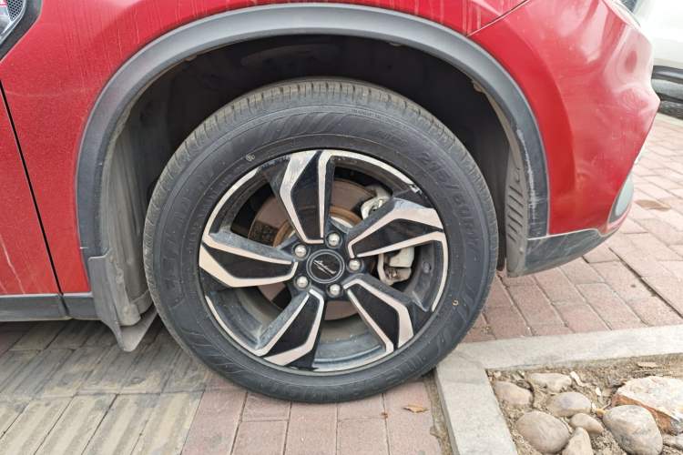 Used Land Xiaoyao 2018 1.5T Manual Silver Edition Right Front Wheel Hub