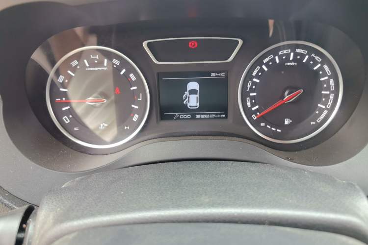 Used Land Xiaoyao 2018 1.5 GTDI Manual Silver Edition Odometer Close Up