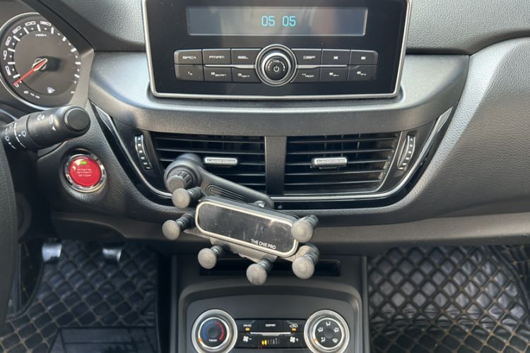 Used Land Xiaoyao 2018 1.5 GTDI Manual Silver Edition Audio And AC Panel