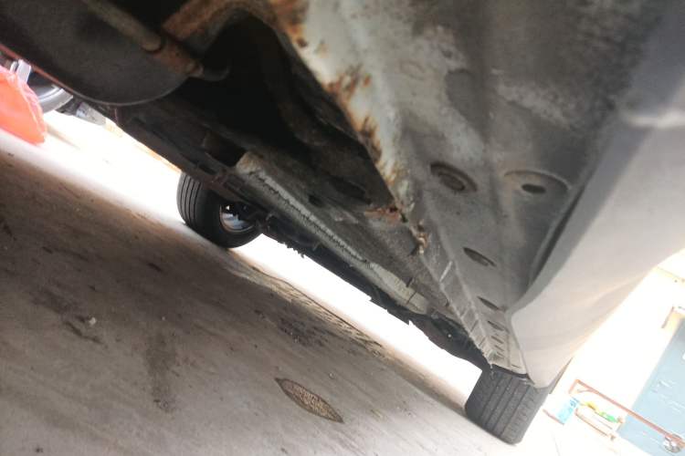 Used Land Xiaoyao 2018 1.5 GTDI Manual Silver Edition Chassis Rear Right