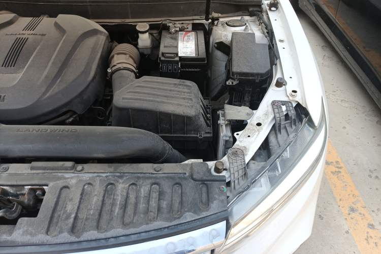 Used Land Xiaoyao 2018 1.5 GTDI Manual Silver Edition Engine Bay Left