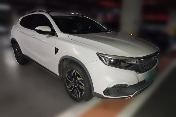 Used Land Xiaoyao 2018 1.5 GTDI Manual Silver Edition Front Right 45 Deg