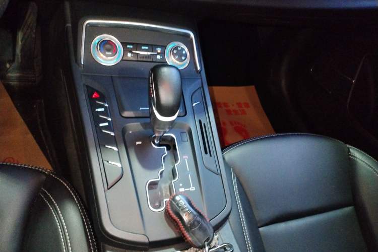 Used Land Xiaoyao 2018 Revised Version 1.5 GTDI CVT Panoramic Golden Edition Gear Lever