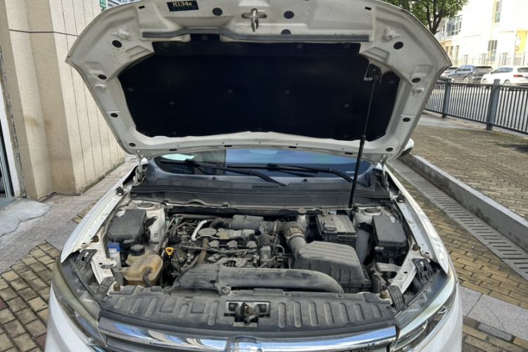 Used Land Xiaoyao 2018 1.5 GTDI Manual Silver Edition Interior 2