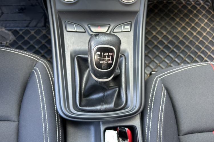 Used Land Xiaoyao 2018 1.5 GTDI Manual Silver Edition Interior 3