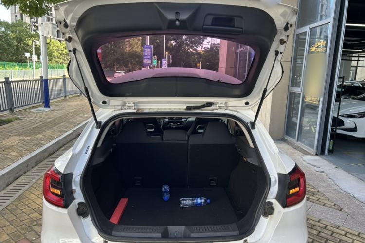 Used Land Xiaoyao 2018 1.5 GTDI Manual Silver Edition Interior 8