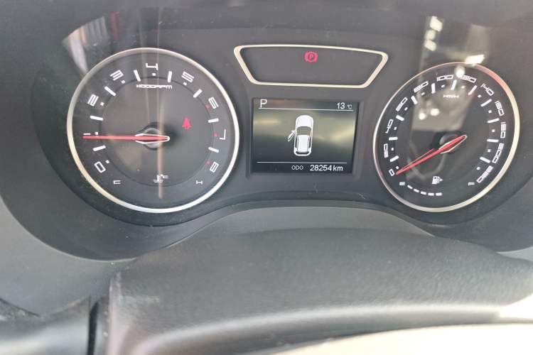 Used Land Xiaoyao 2018 1.5GTDI CVT Panoramic Silver Edition Odometer Close Up