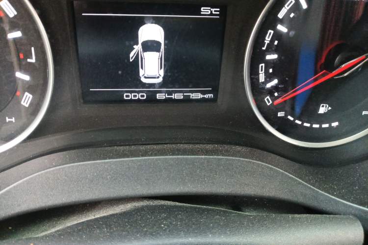Used Land Xiaoyao 2018 1.5 GTDI Manual Silver Edition Odometer Close Up